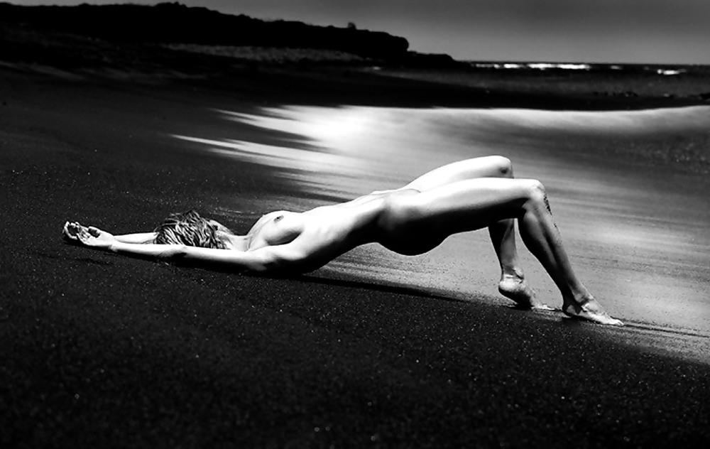 25P Beautiful Art Nude Black and White by TROC