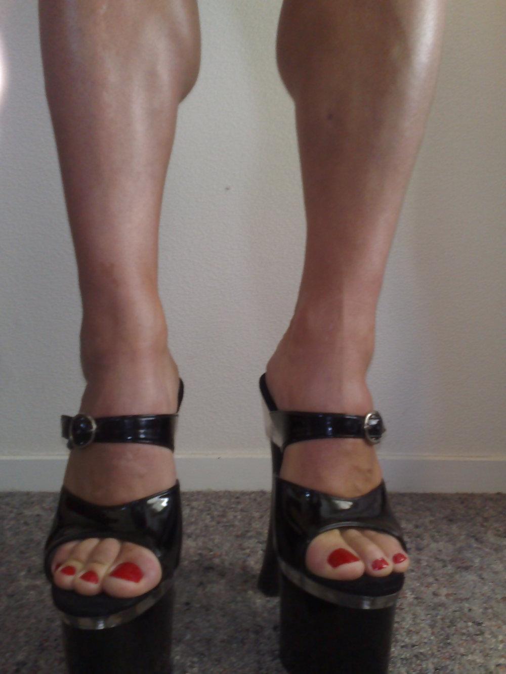 21P Sexy heels, feet and cock....mmmm