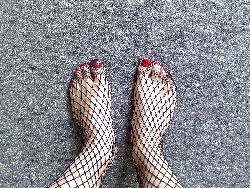 21P Sexy heels, feet and cock....mmmm