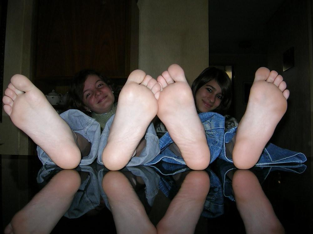 20P Teens and feet 3