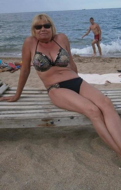 14P Chubby tits