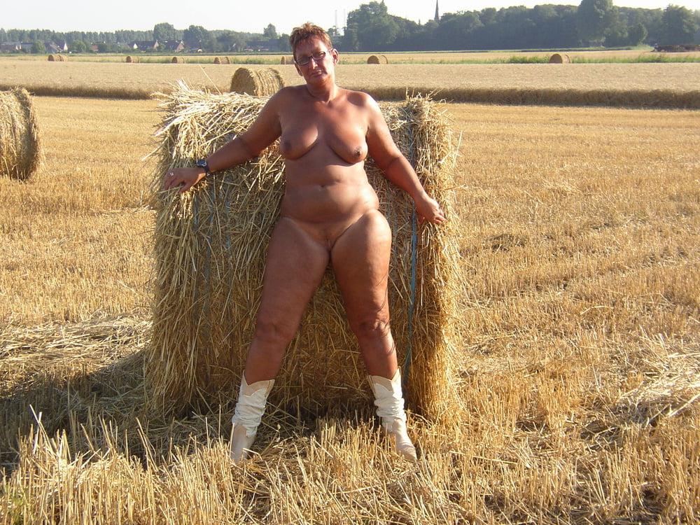25P Chubby MILFs 17