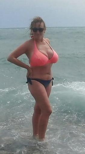 20P NIce chubby tits