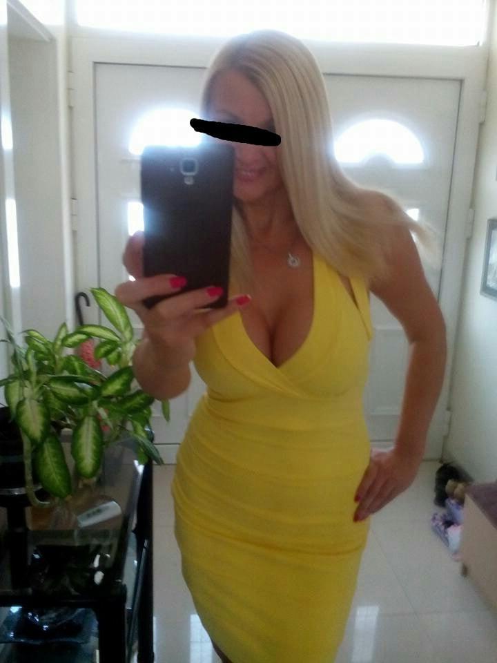5P My Blonde Bimbo Mom Stolen Pics #1 ONLY FOR BIG BLACK COCKS