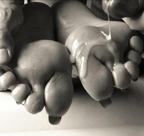 25P Sexy Feet For Us Foot Fetish Lovers!!!!!!!!!