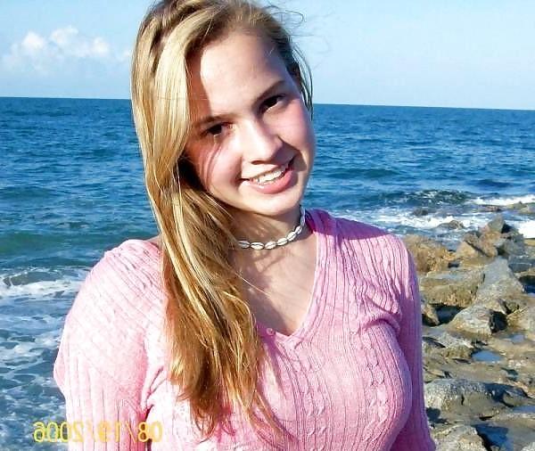 25P FEMALE OF 19 TO 21 YEARS OF AGE
