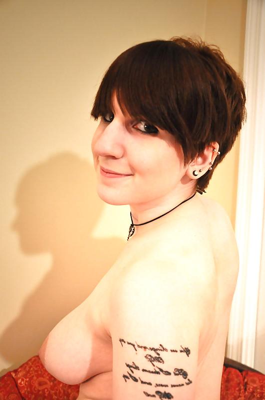 13P Sara Chubby Emo Amateur