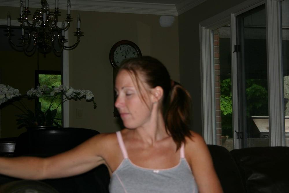 25P Women Need Exposure 825 - Classic Wife
