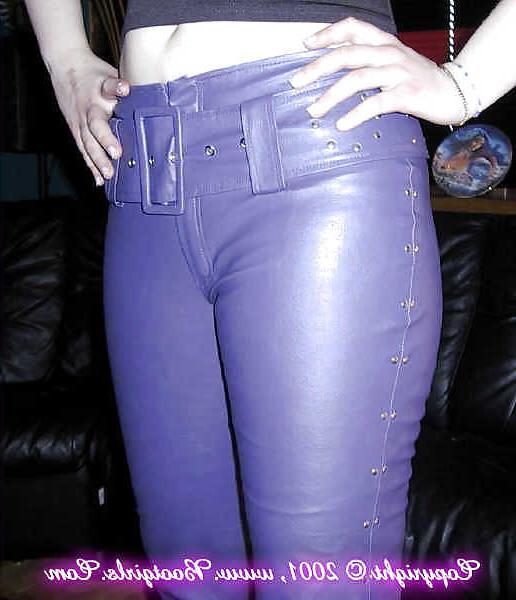 25P Juicy shiny butts