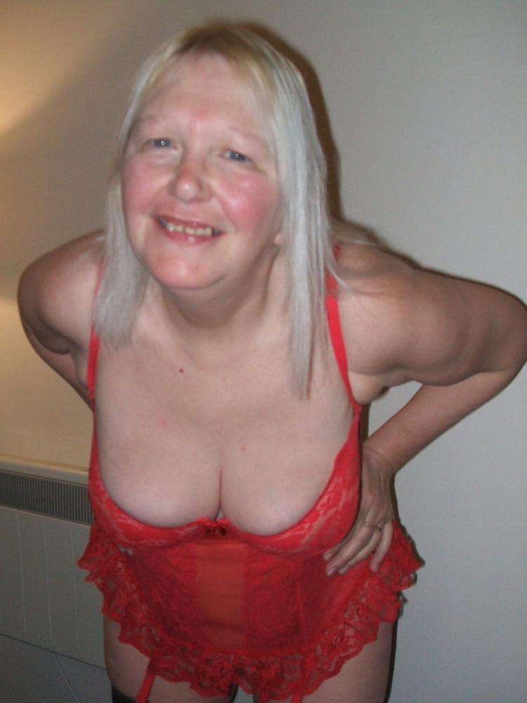 23P British 58 yo pervert Mature Susan is a meaty fuckdoll