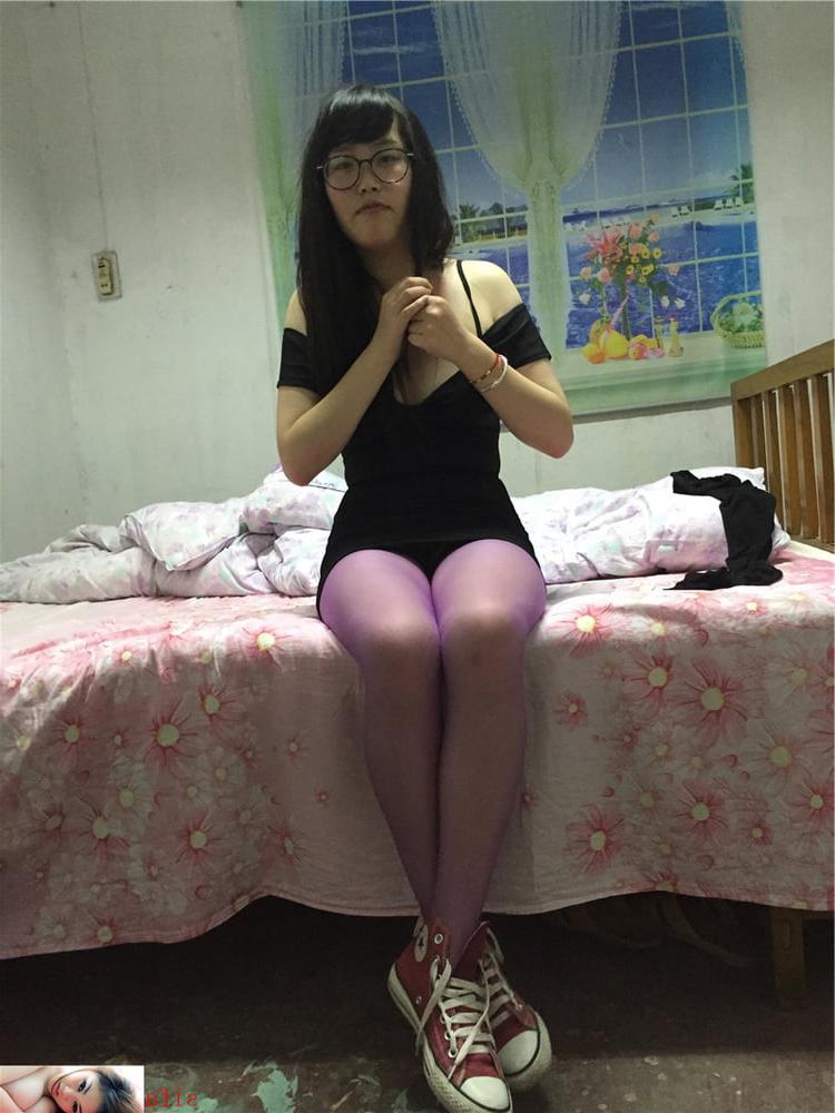25P Asia girl with glasses 17