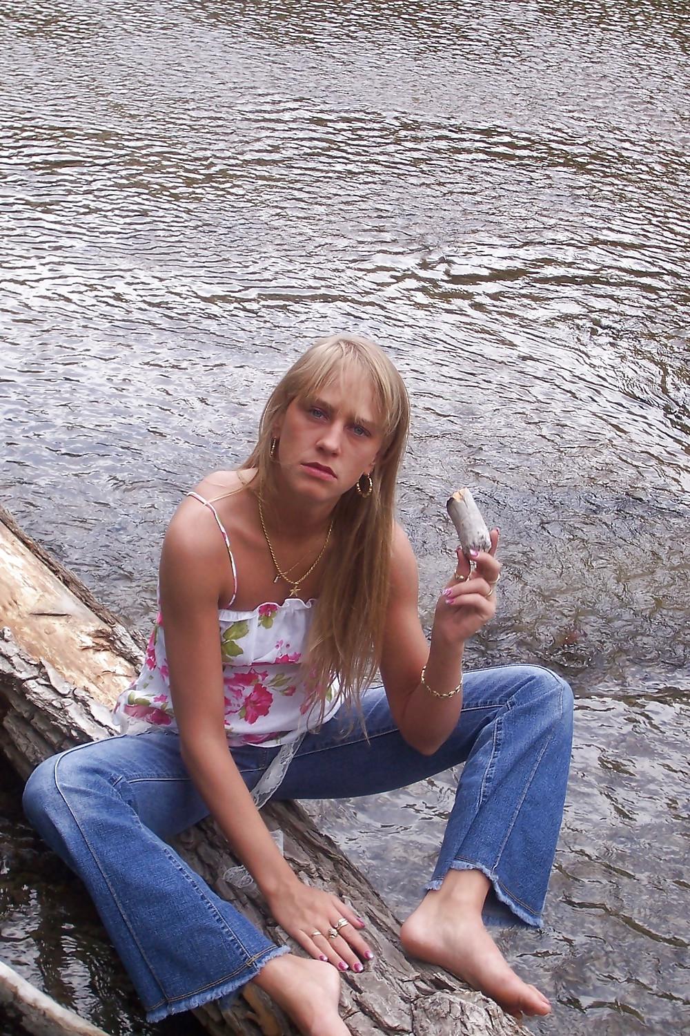 25P Hot LiL Bi Blonde Stripper Bitch