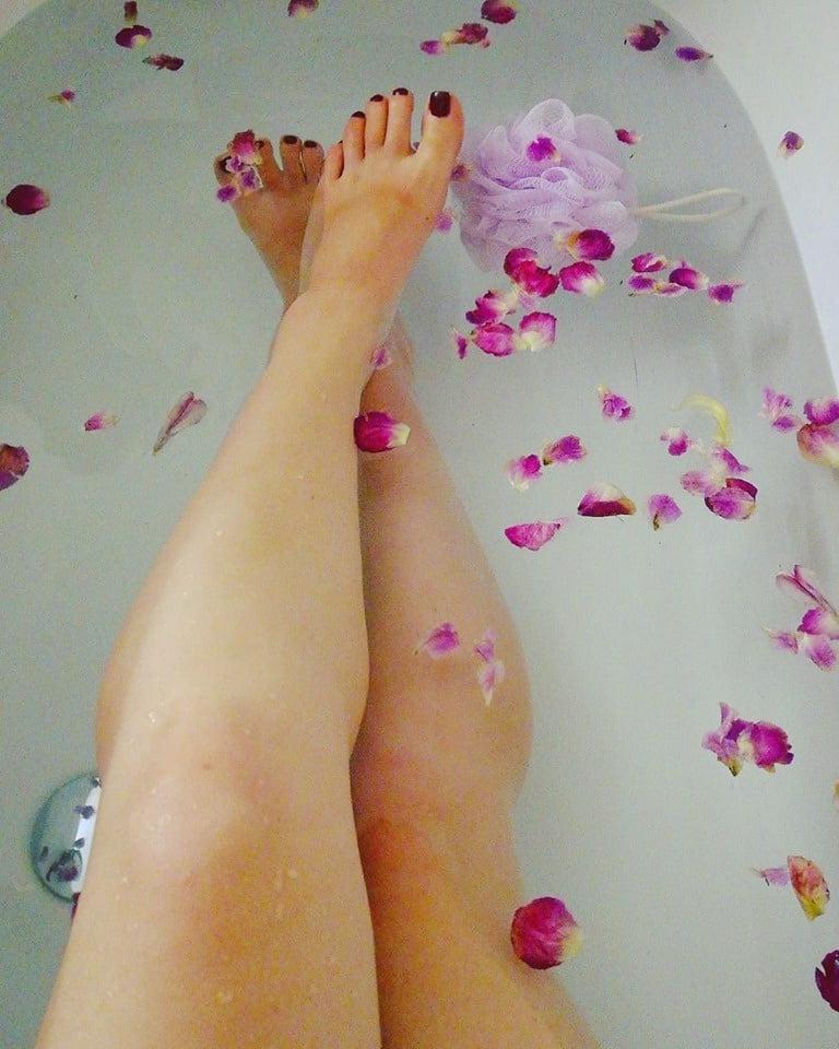 25P Sexy &amp; Chubby Legs 10