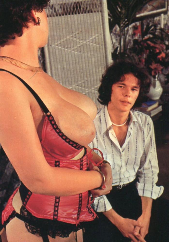 24P Vintage Busty Hardcore Set 5