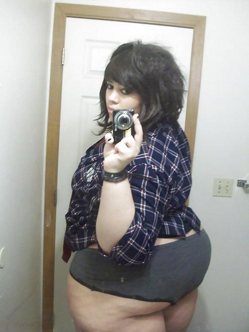 25P Chubby Selfshots 1