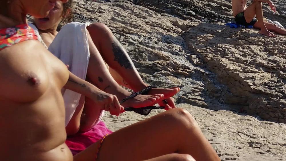 14P Topless Beach 2019