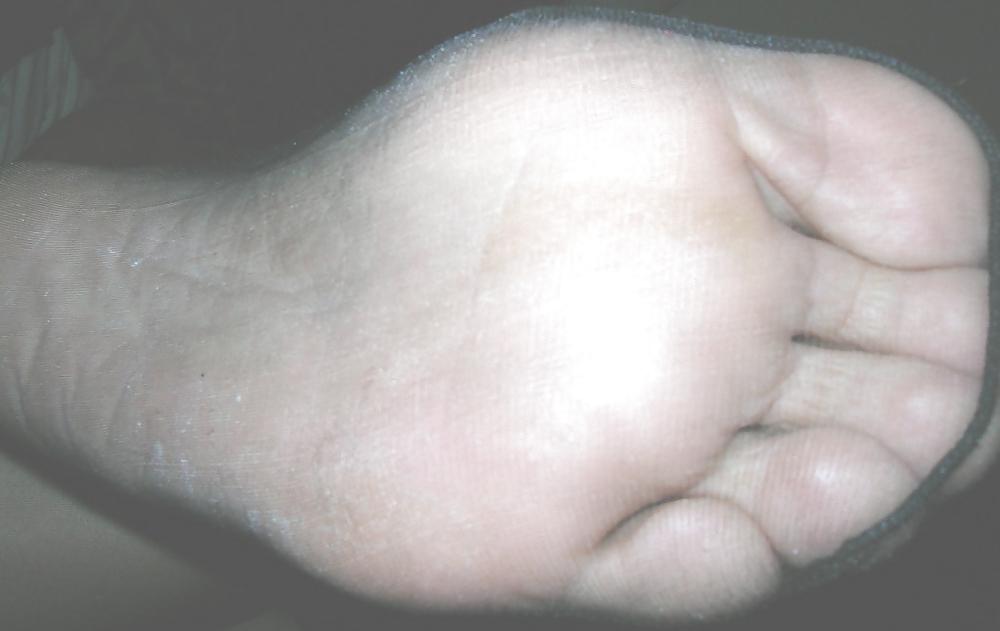 25P Dee's Sexy feet in Pantyhose for you Foot Lovers