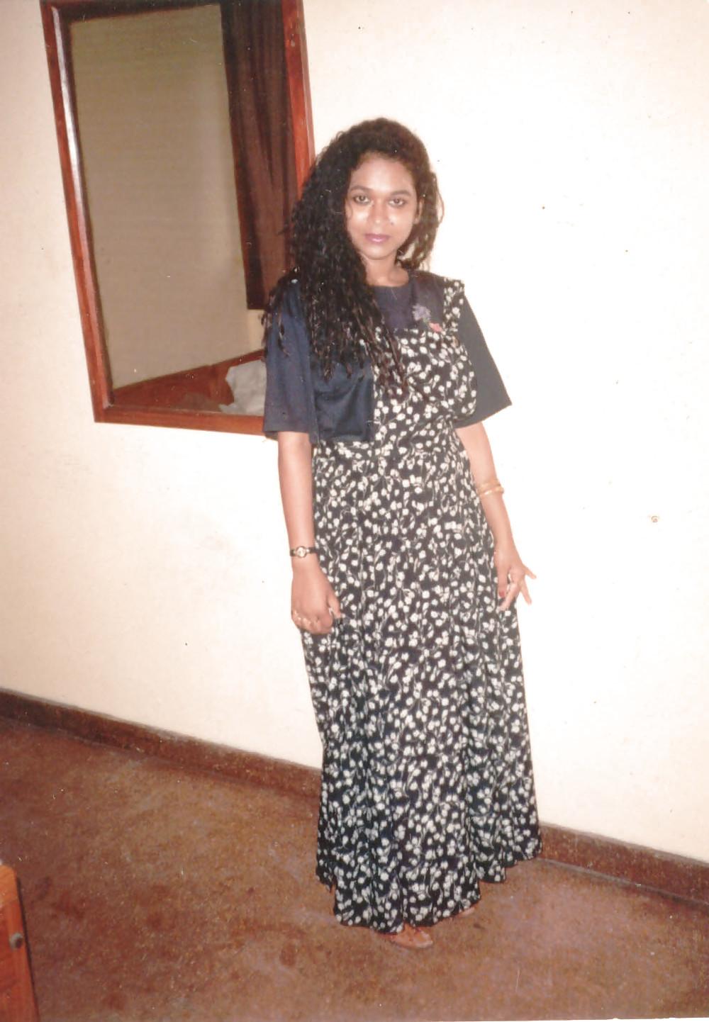 4P Sri  lanka Sexy Bitch