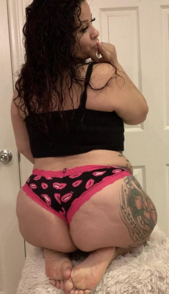 23P beautiful LATINA toes and soles pt7