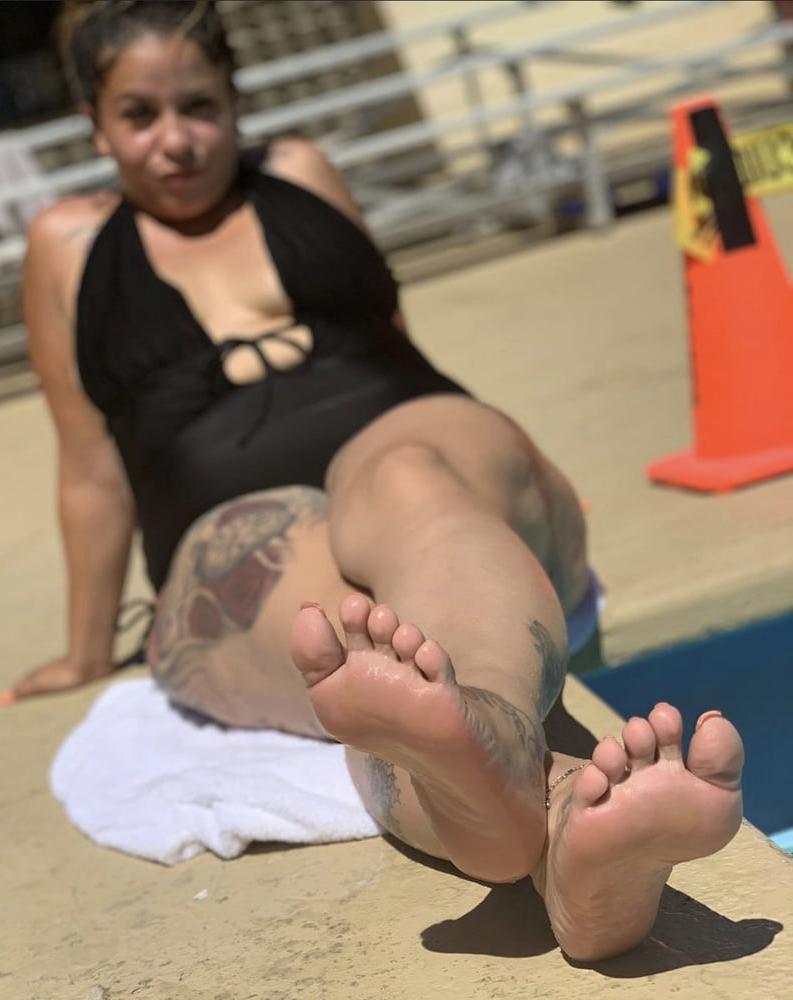 23P beautiful LATINA toes and soles pt7