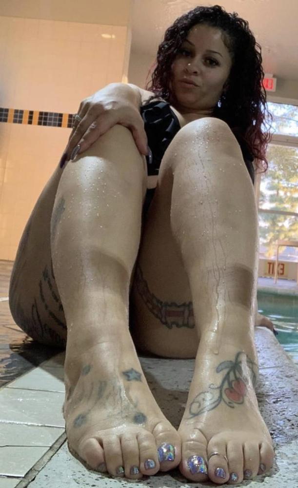 23P beautiful LATINA toes and soles pt7
