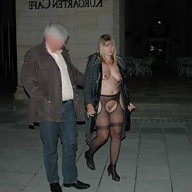 25P Nackt und geil in public