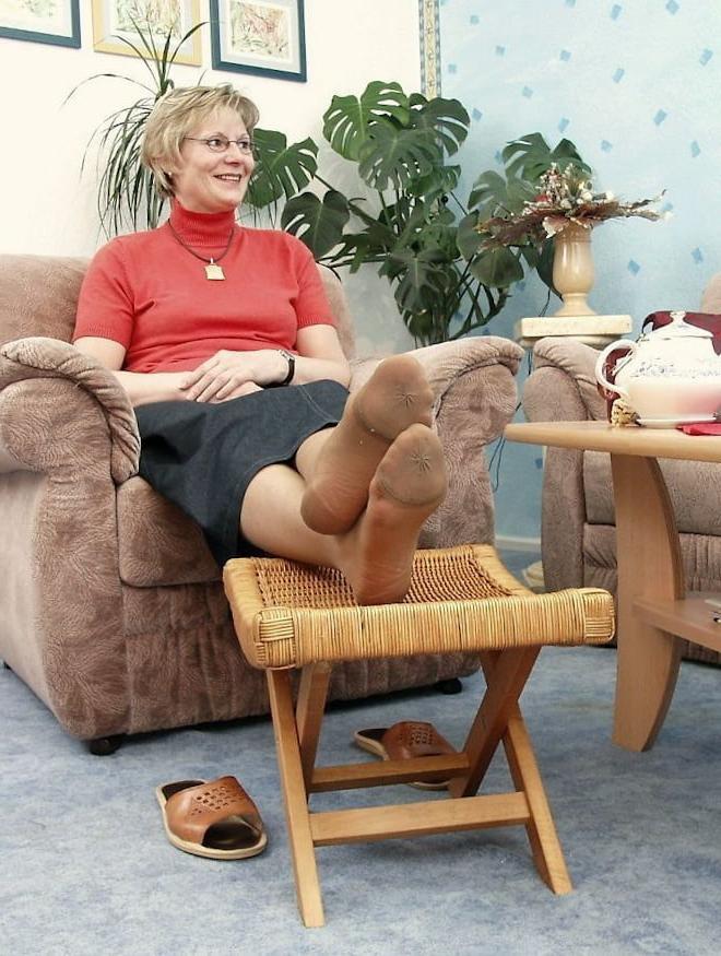 25P Granny Nylon Feet