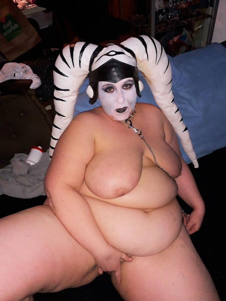 21P How to punish your twi'lek slave