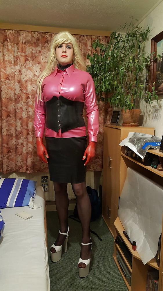 14P Zofe Alexa 122 Latex devot schwanzgeil  Bereich Zittau