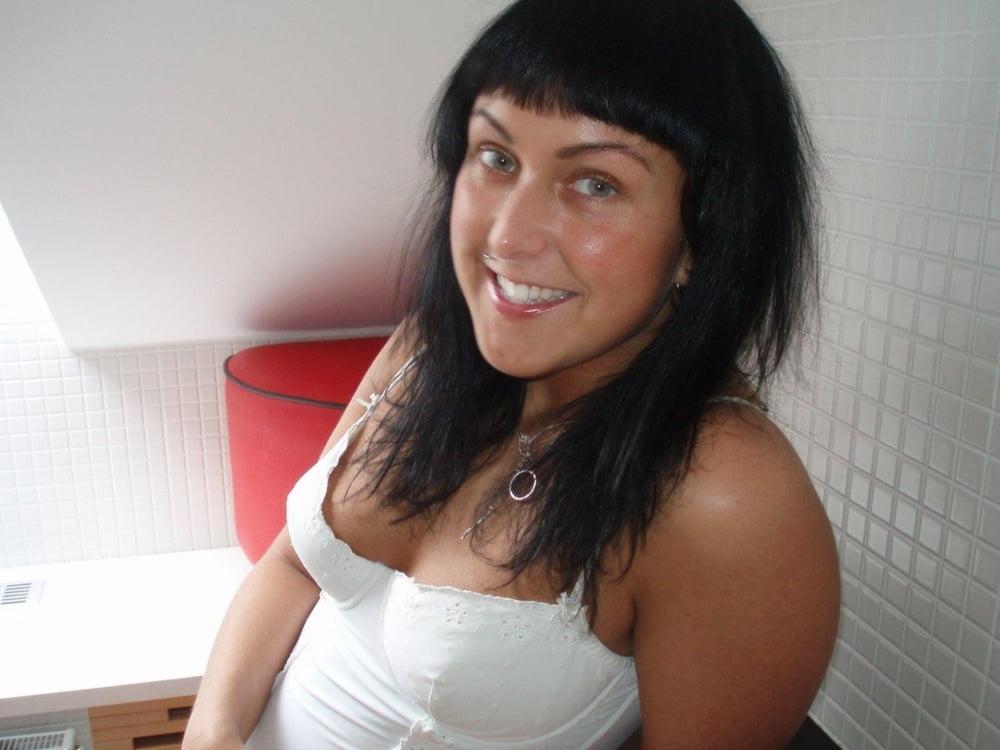 11P Horny photos nude german bitch Janine (24)