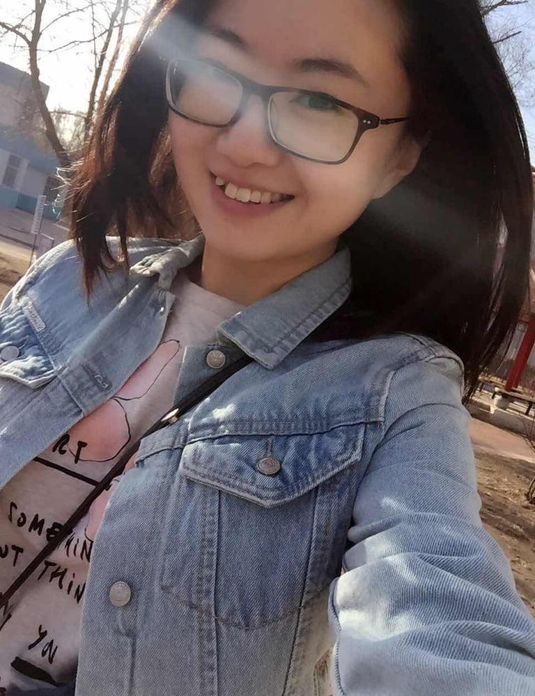 16P Asia girl with glasses 16
