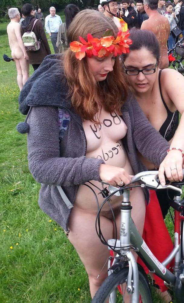 25P Cute Brunette Southampton 2016 wnbr (world naked bike ride)