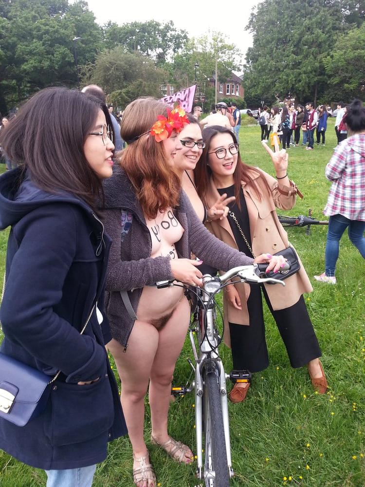 25P Cute Brunette Southampton 2016 wnbr (world naked bike ride)
