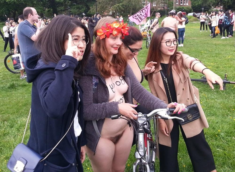 25P Cute Brunette Southampton 2016 wnbr (world naked bike ride)