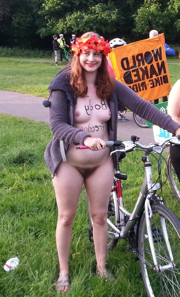 25P Cute Brunette Southampton 2016 wnbr (world naked bike ride)