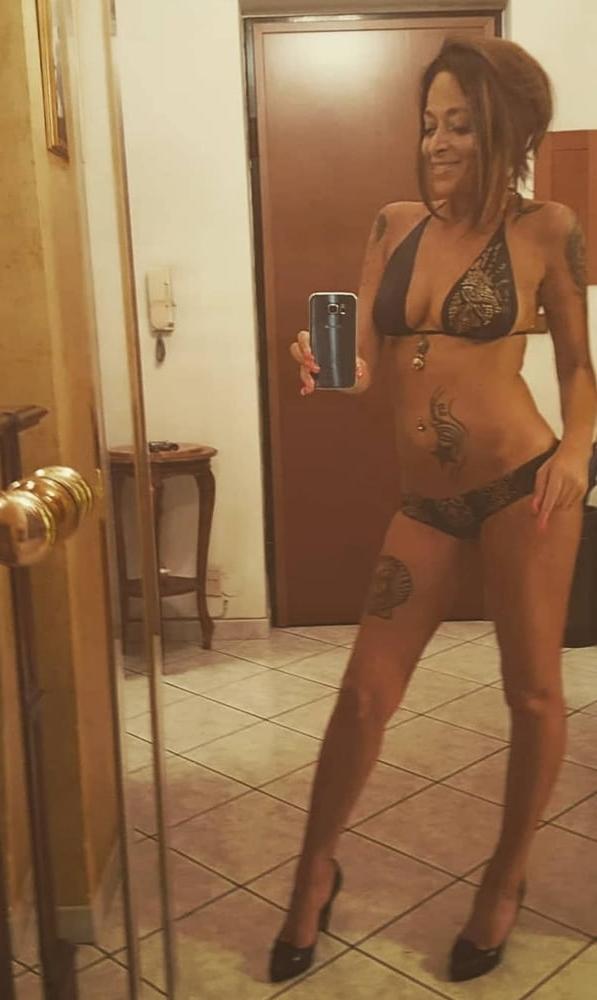 20P Sexy and Cute Blonde