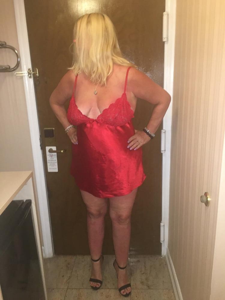 23P sexy mature curvy blonde blue eyes lady  and hung 8inch guy