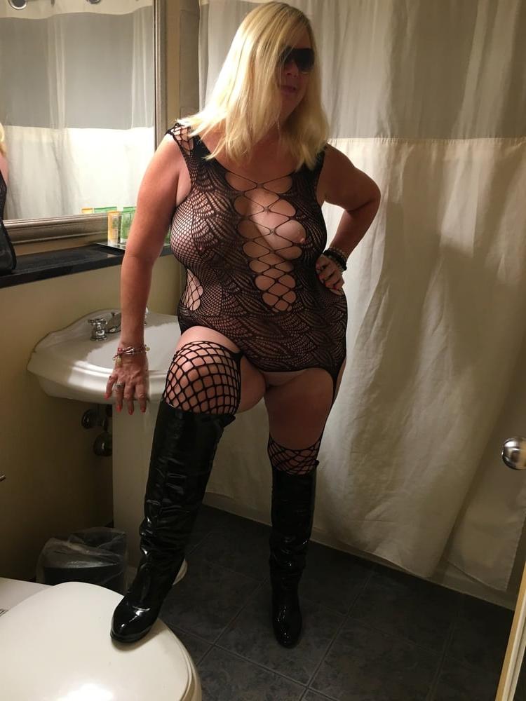 23P sexy mature curvy blonde blue eyes lady  and hung 8inch guy