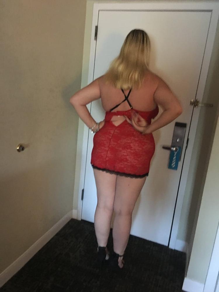 23P sexy mature curvy blonde blue eyes lady  and hung 8inch guy