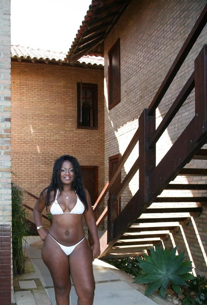 25P Safira - big black butt brazilian