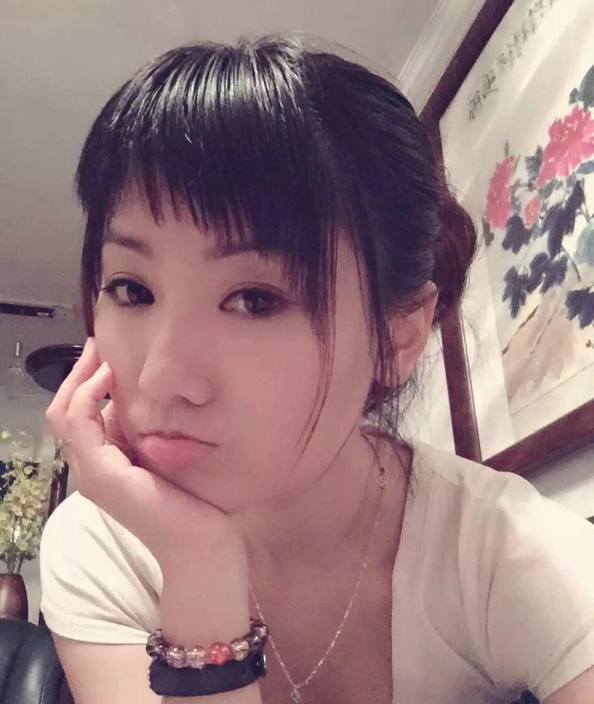 23P Asia girl with glasses 11