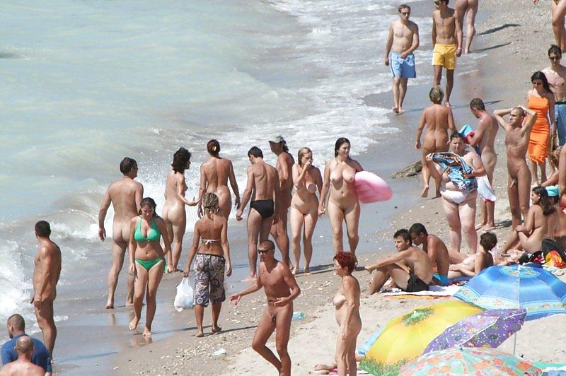 22P Real nudists