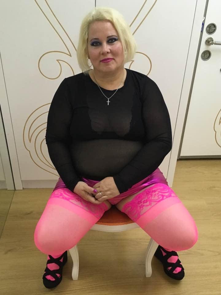 11P Hot bitch