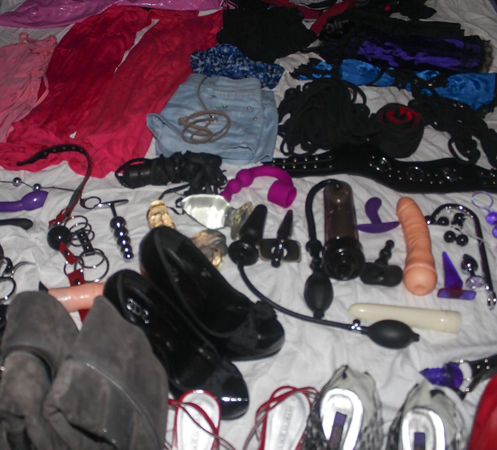 8P My toys and some clothings