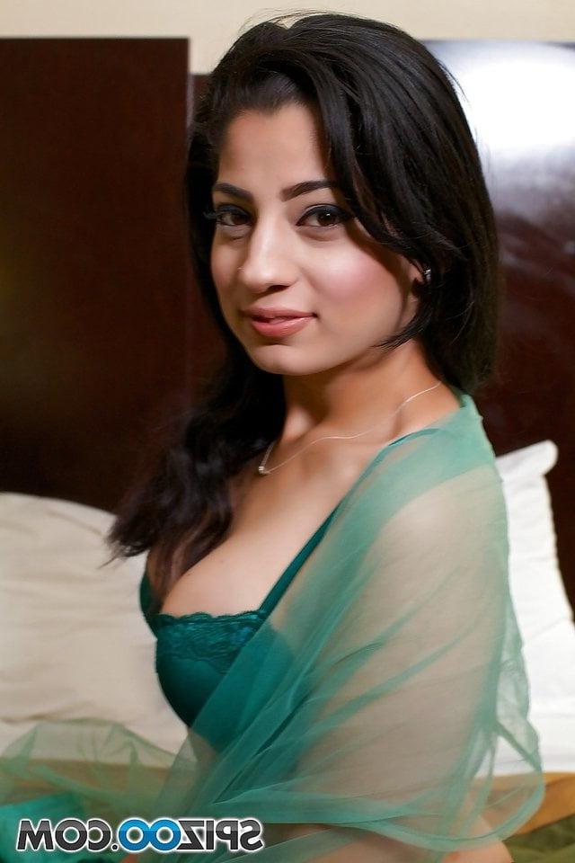 25P Indian  cute college girls sex videos