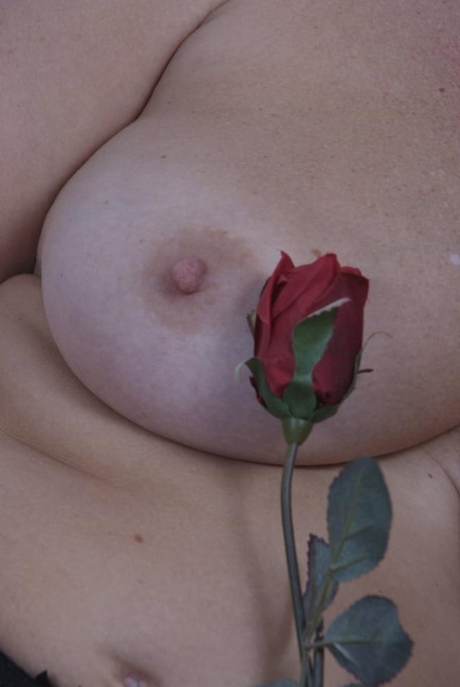 25P Curvy British mature amateur Gabriella K (12)