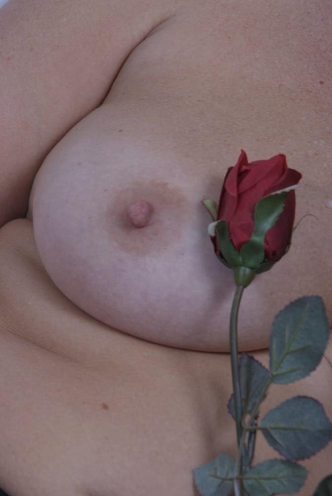 25P Curvy British mature amateur Gabriella K (12)