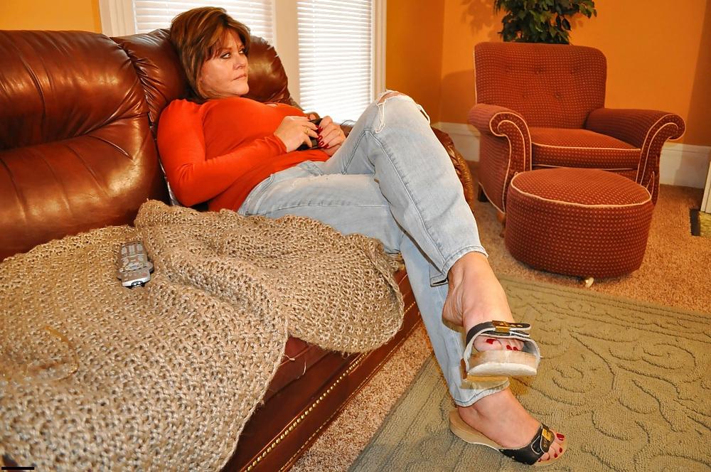 17P Mature Feet 4