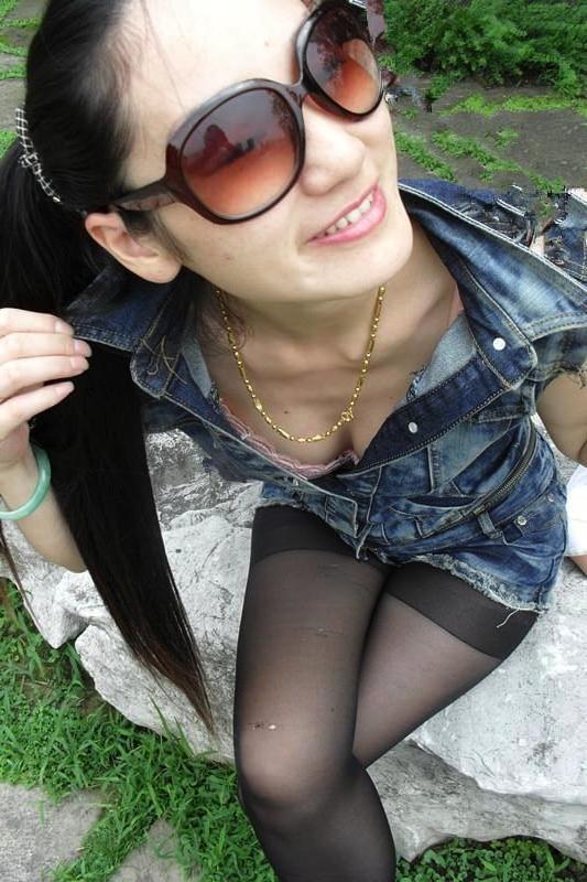 24P Asia girl with glasses 10