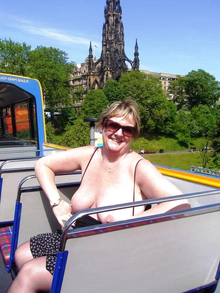 25P REALLY HOT GIRLS IN PUBLIC 59